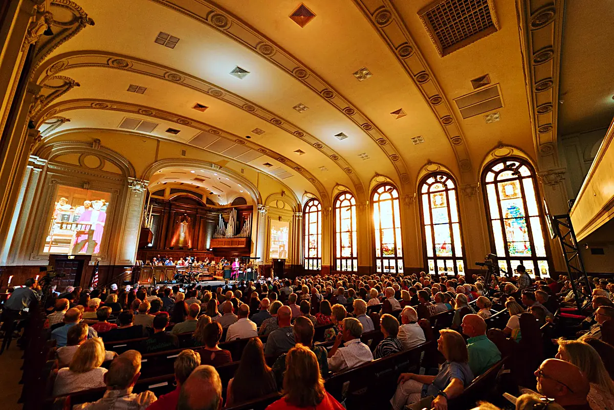 Keynote projection mapping in a historic sanctuary
